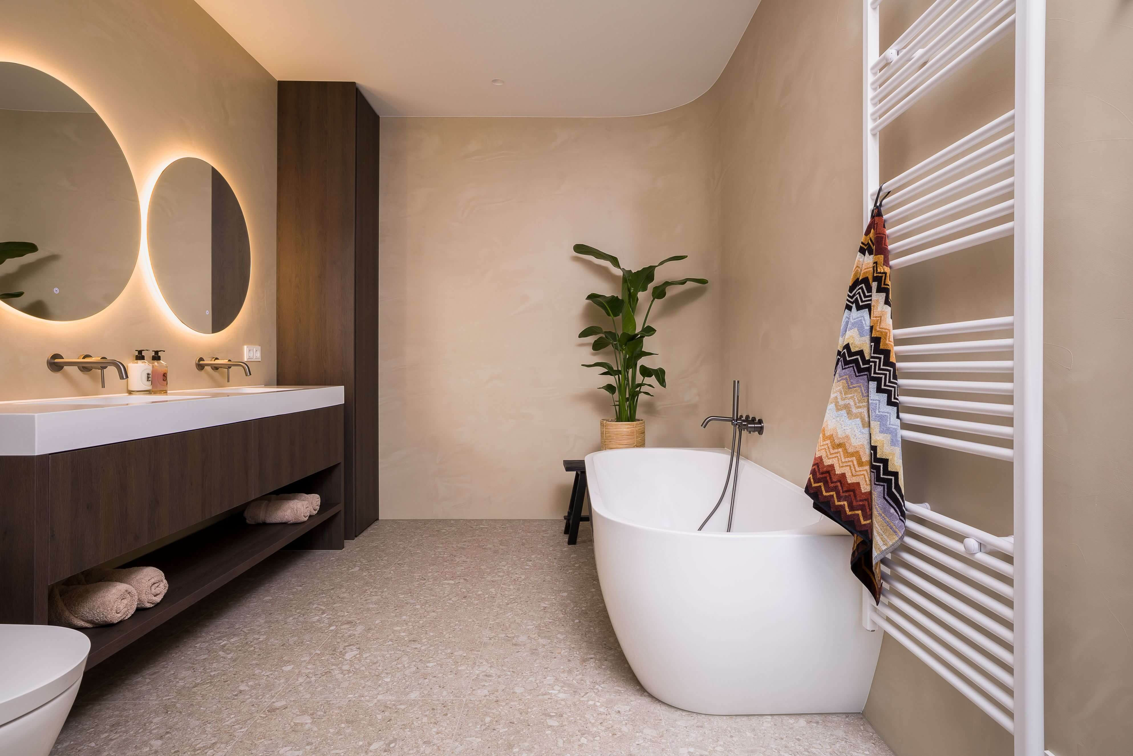 Badkamer beton cire wand - project nuenen 5