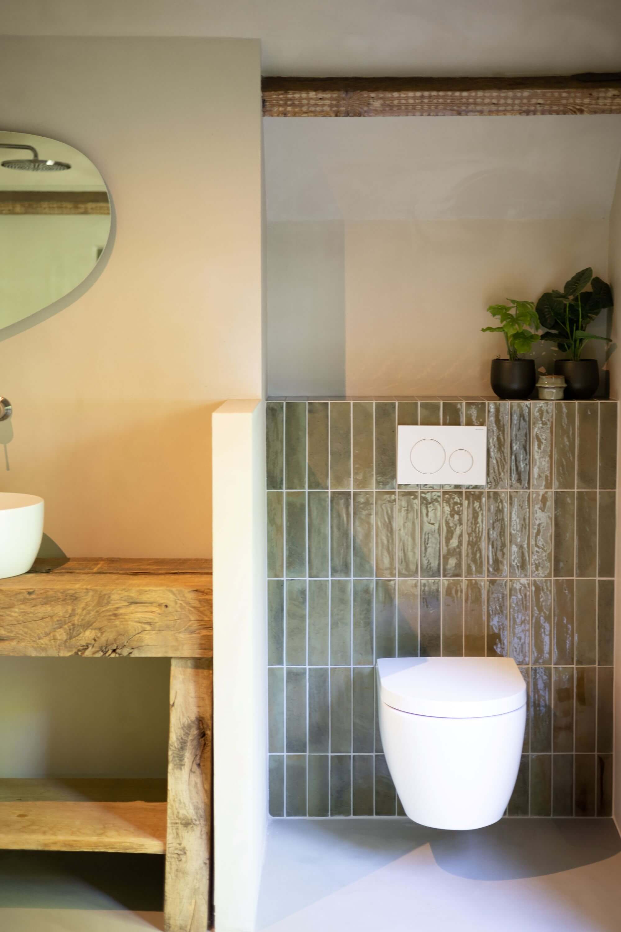 Beton cire gietvloer badkamer - jaren 50 woing - waalre 8