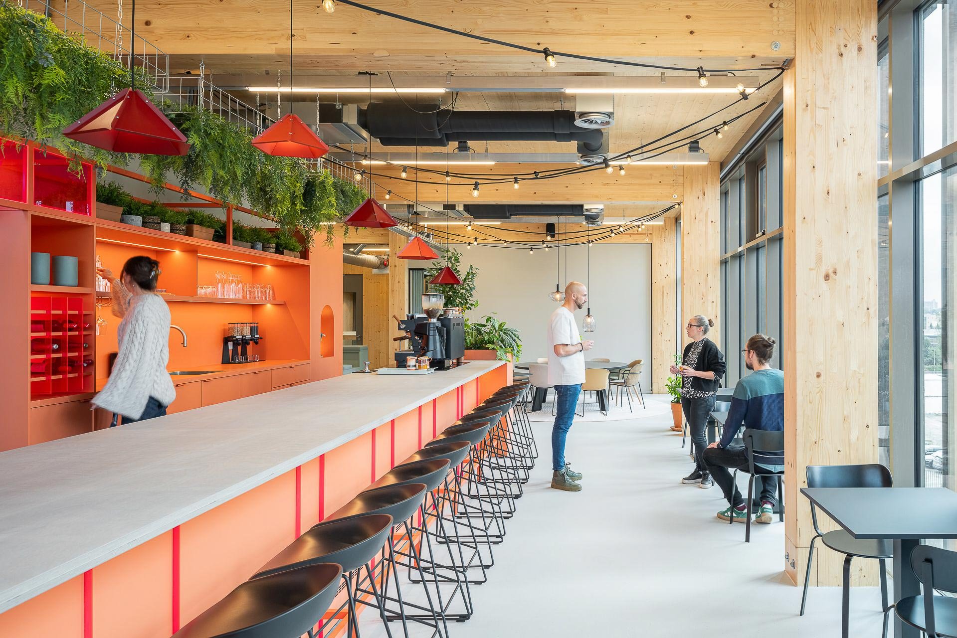Vloeren voor Bedrijven Smitfloor Geldrop - Beton Cire voor een Inspirerende Vergaderruimte