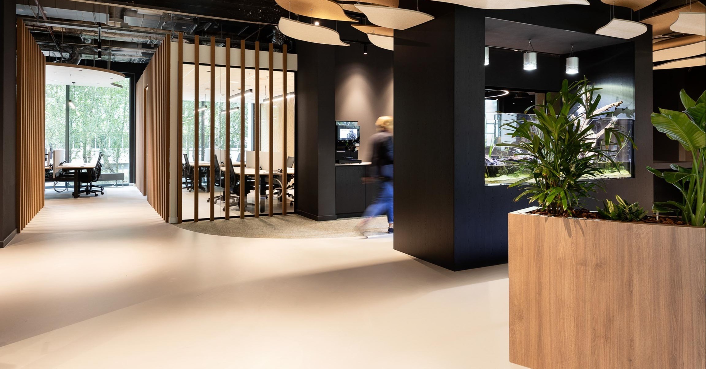 Vloeren voor Bedrijven Smitfloor Geldrop - Luxe Beton Cire Afwerking voor Bedrijfs Kantine-1
