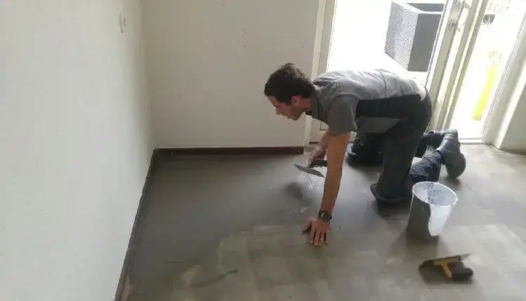 arlan-in-dienst- Smitfloor Geldrop