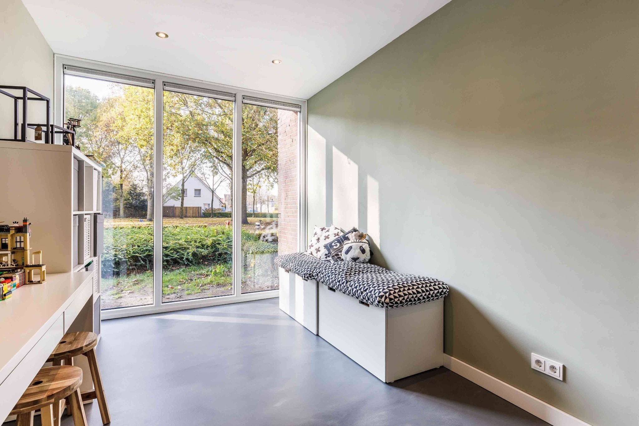 Liquid design Smitfloor Geldrop-Grijze vloer in speelkamer
