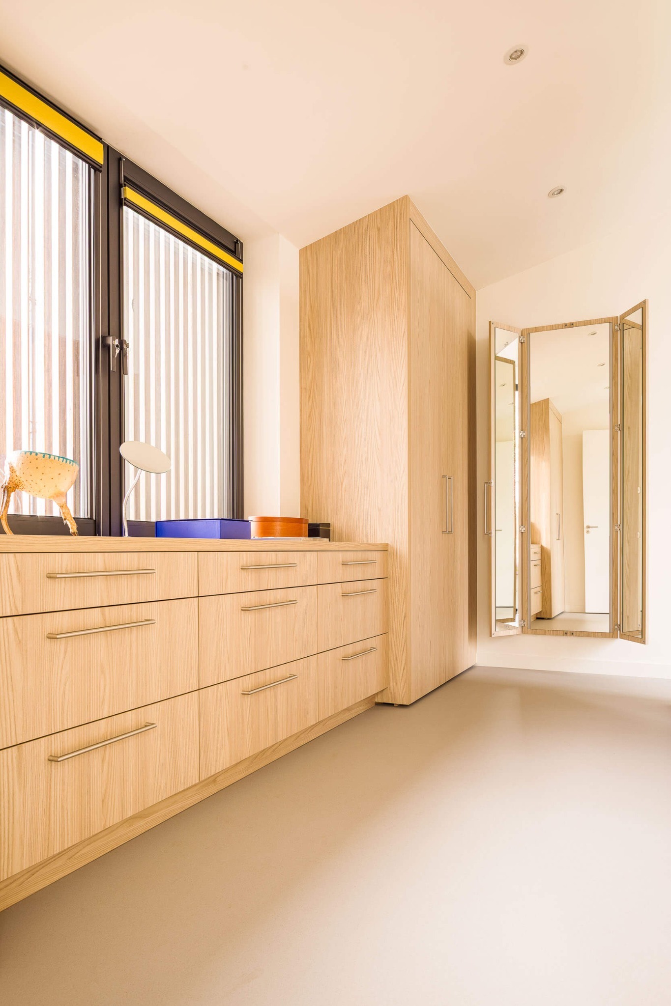 smitfloor-liquid-design-pu-gietvloer-walk-in-closet-geldrop