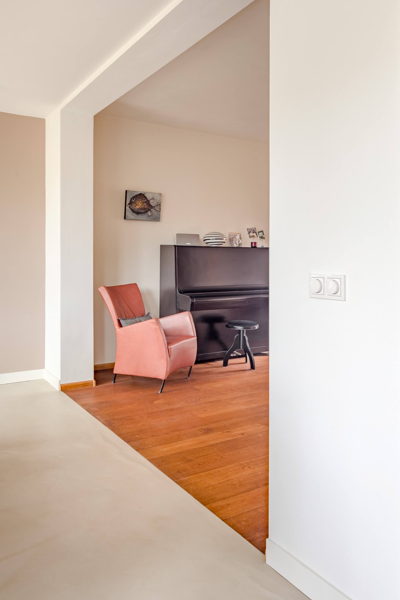 lavasteen-vloer-smitfloor-geldrop---houten-vloer-in-combinatie-met-lavasteen-vloer-2