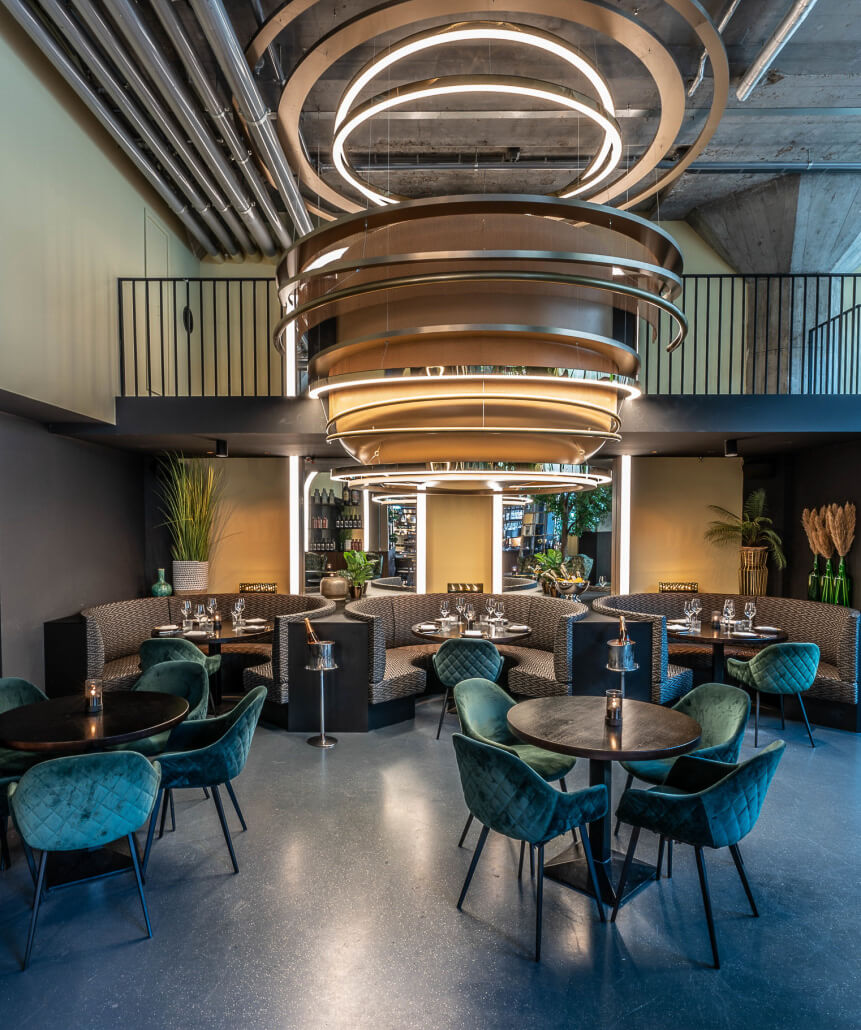 vloeren-voor-bedrijven-smitfloor-geldrop--luxe-horeca-vloer-met-beton-cire