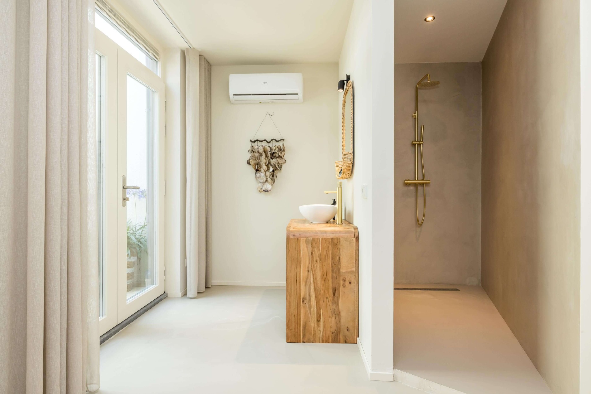vloeren-voor-bedrijven-smitfloor-geldrop-duurzame-gietvloeren-voor-een-luxe-sauna