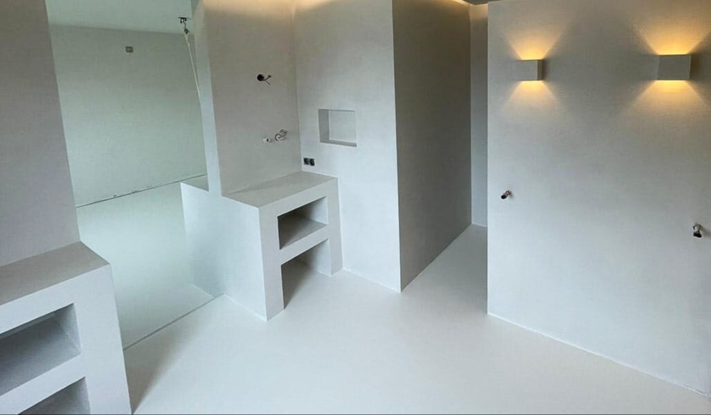 Beton Cire Smitfloor Geldrop Duurzame beton cire vloer in badkamer voor luxe uitstraling