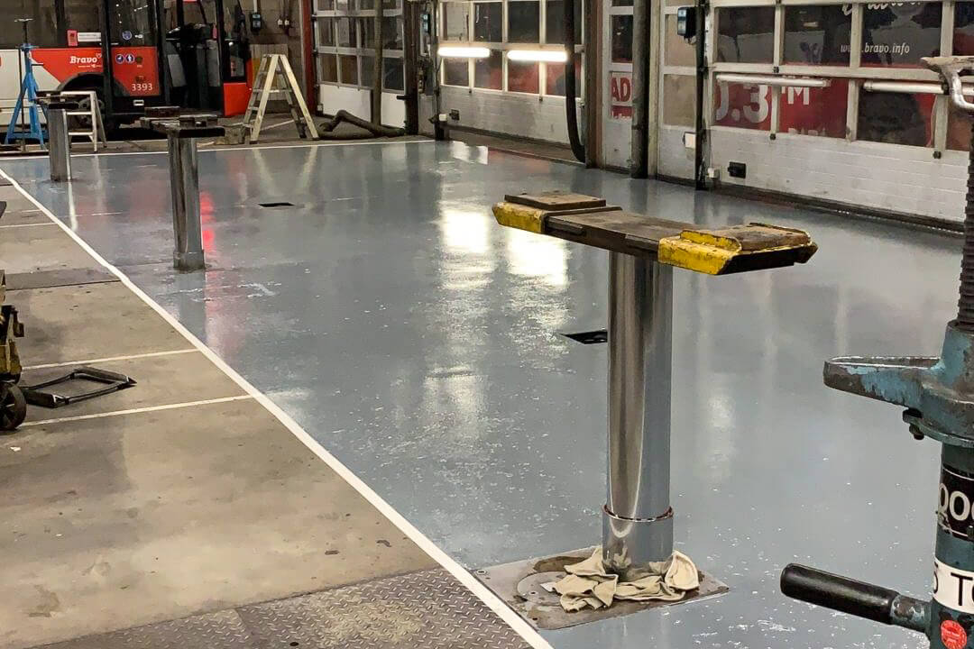 Epoxy gietvloer Smitfloor Geldrop Duurzame gietvloer voor intensief gebruik bij Connexxion Eindhoven