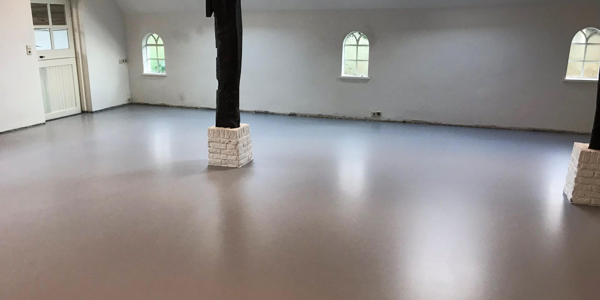 pu-gietvloer-boerderij-strakke-en-comfortabele-vloerafwerking-in-authentieke-boerderijwoning