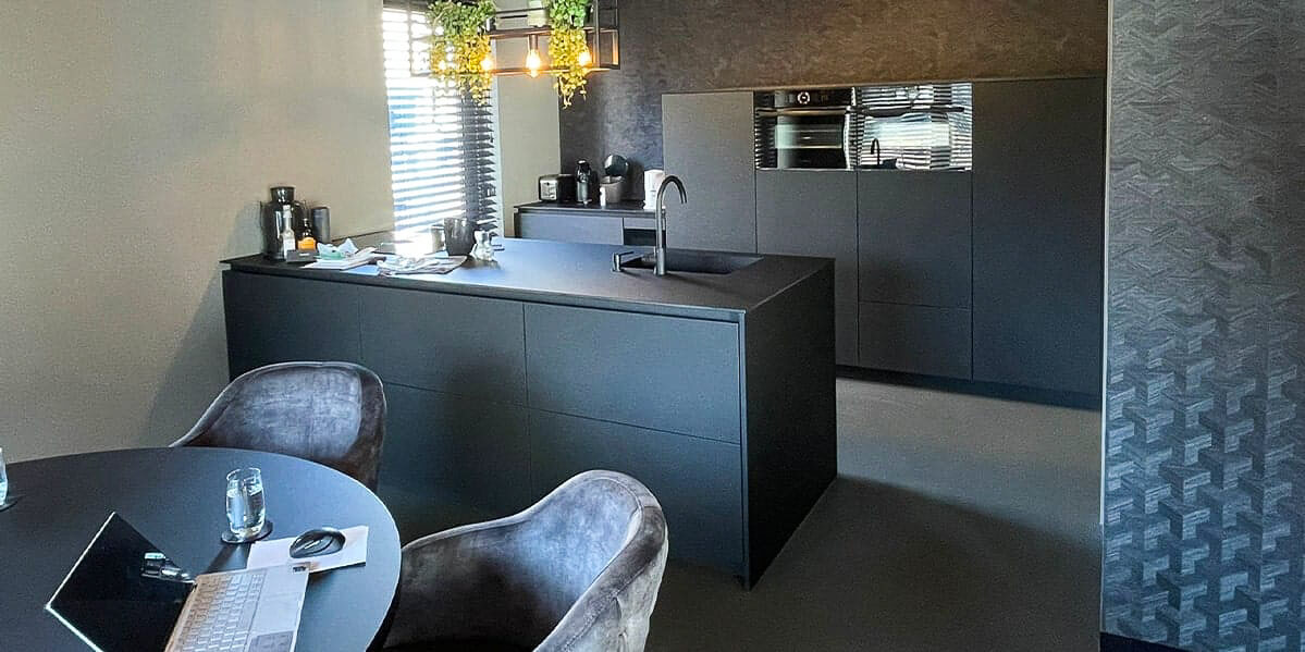 pu-gietvloer-comfortabele-elegante-luxe-woning-eindhoven