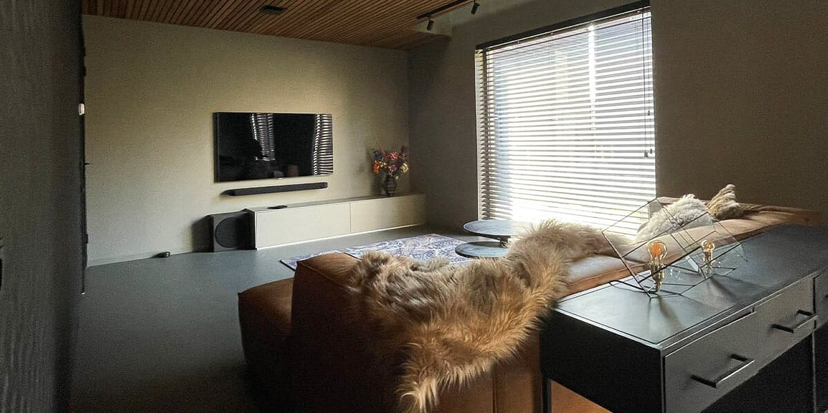 PU gietvloer Smitfloor Geldrop – Stijlvolle en duurzame vloer in luxe woning Eindhoven voor een strak interieur